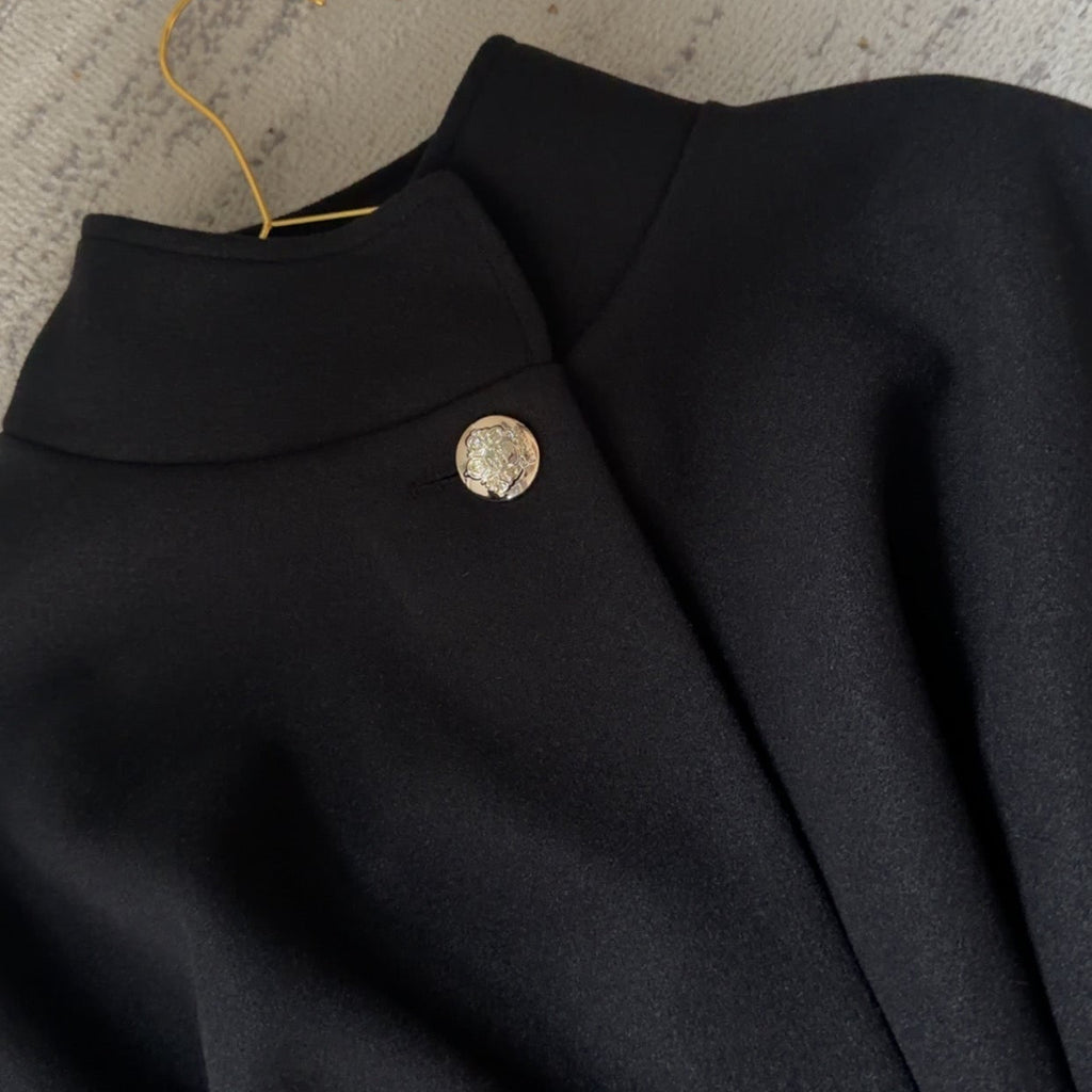 Éloise Black Cape Poncho