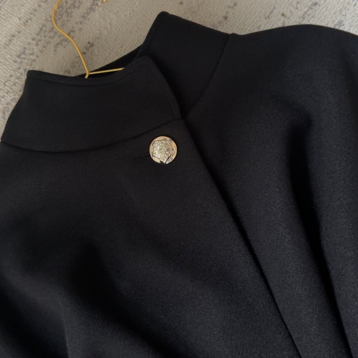 Éloise Black Cape Poncho